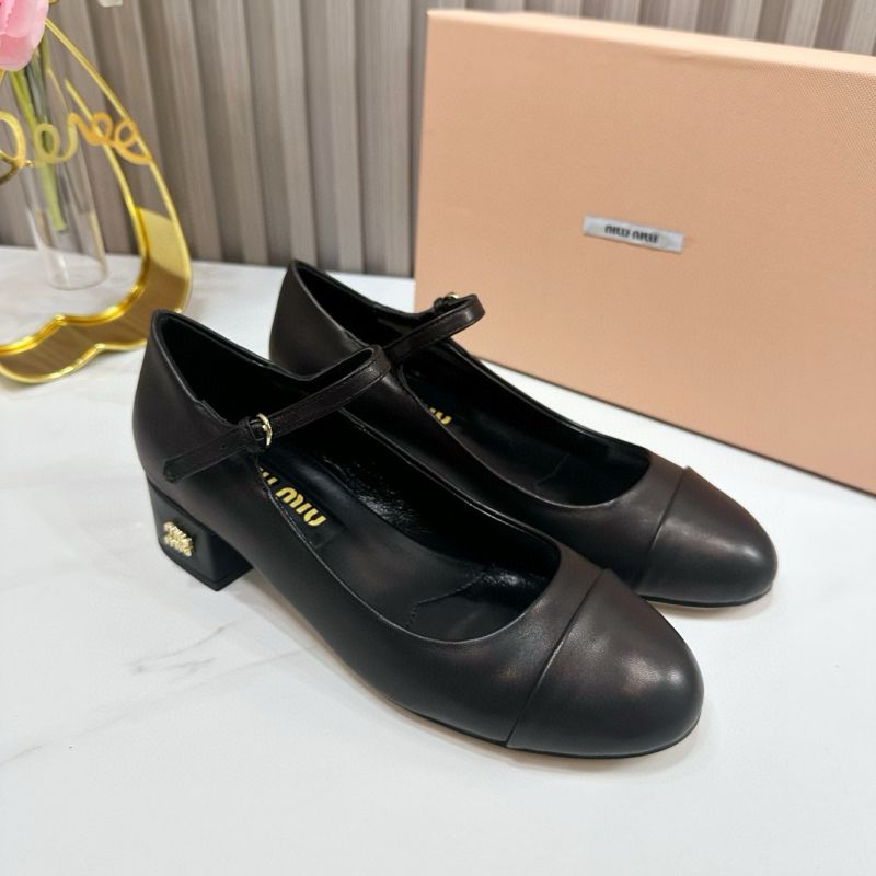 Miu Miu leather Pumps