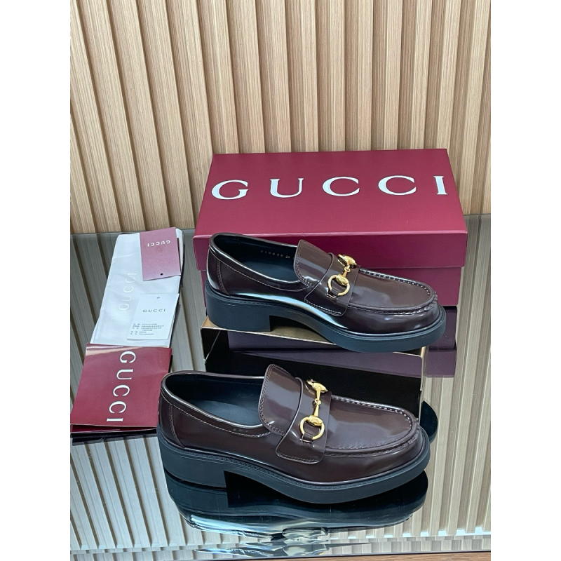 Women's loafer with Horsebit