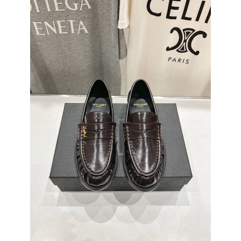 Saint Laurent Le Loafer  in Leather