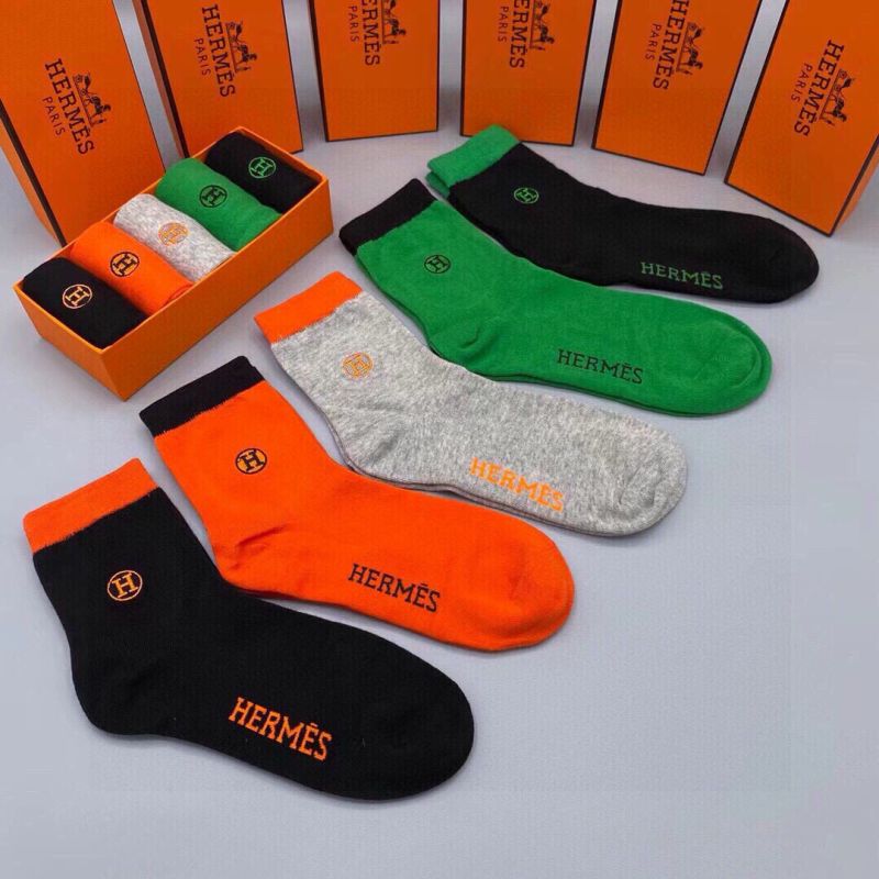 Hermes socks ( 5 pairs)