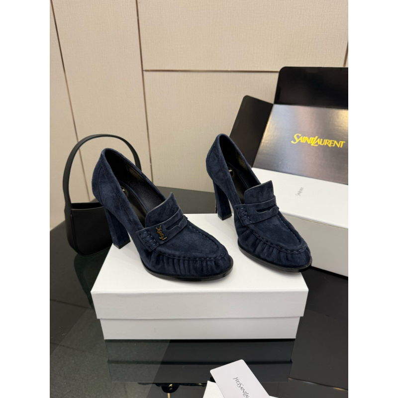 Saint Laurent Le Loafer Pump in Leather