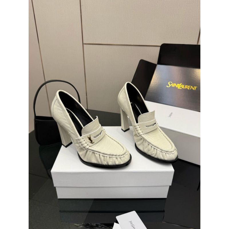 Saint Laurent Le Loafer Pump in Leather