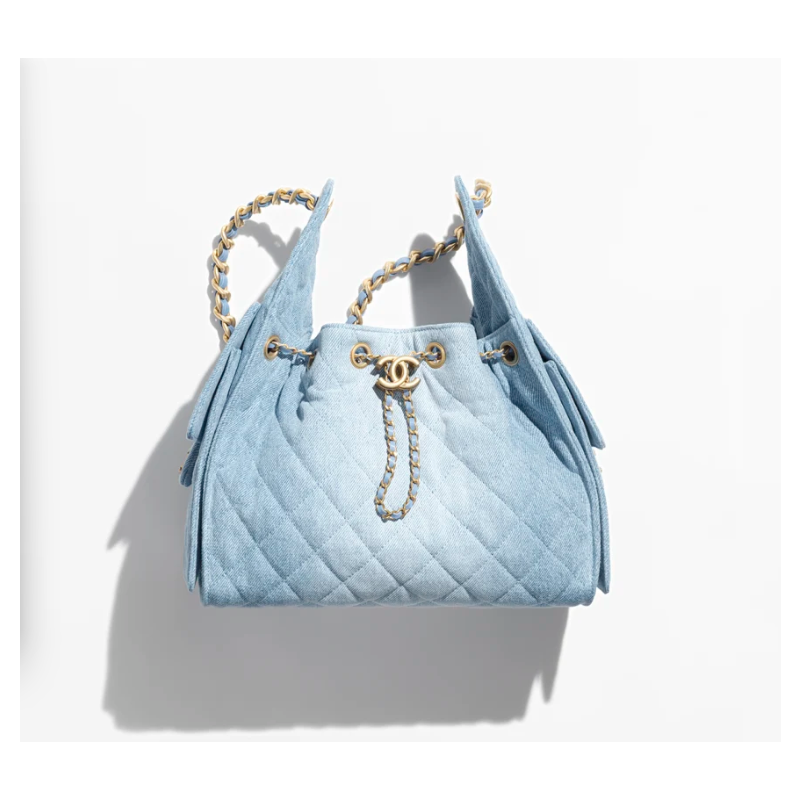 Chanel 25 Small handbag - blue washed denim 