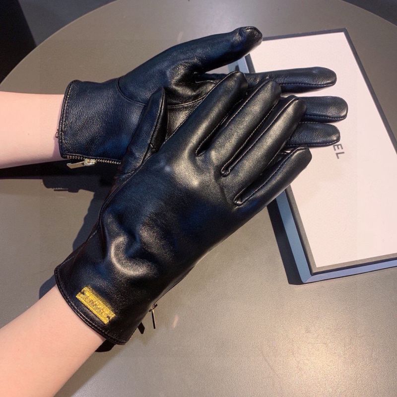 Chanel Leather Gloves