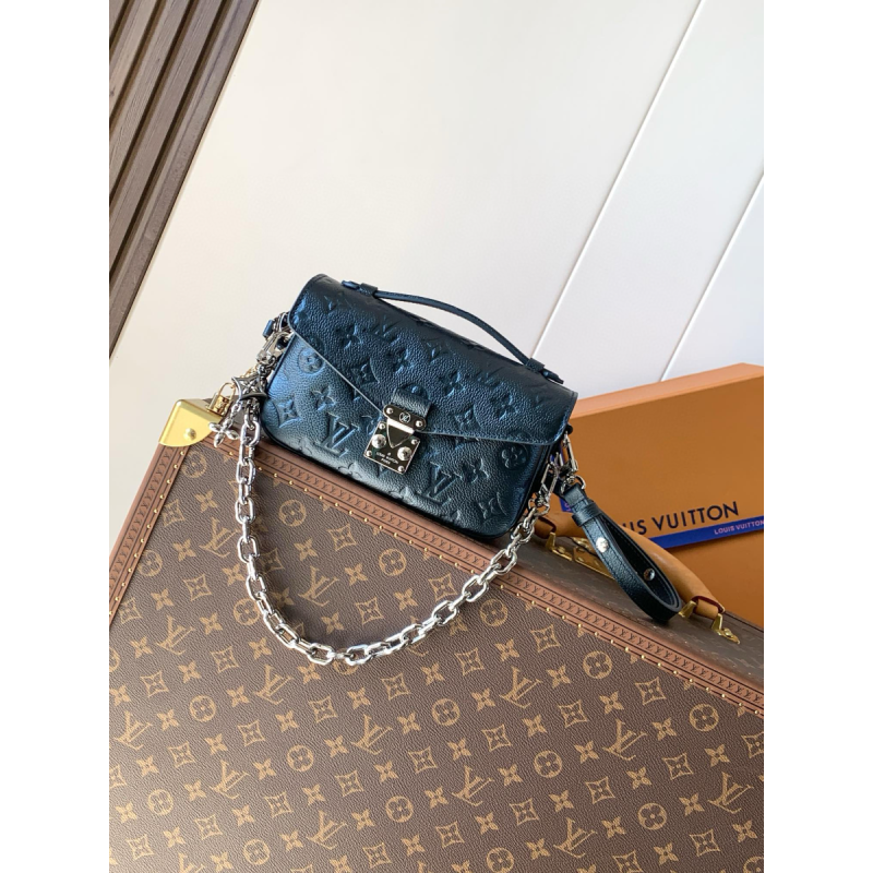 M26456 Pochette Métis East West